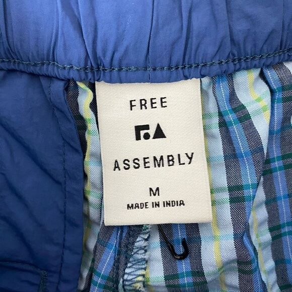 Free Assembly men M pull on plaid shorts w/built in belt - Picture 4 of 9